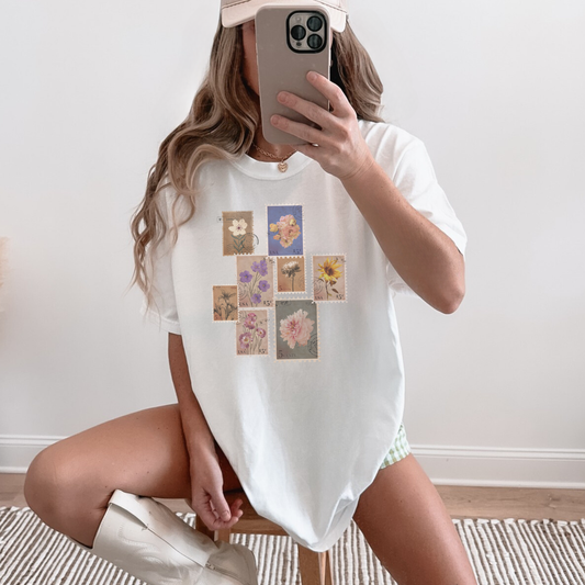 Flower Stamps – Bio Unisex T-Shirt