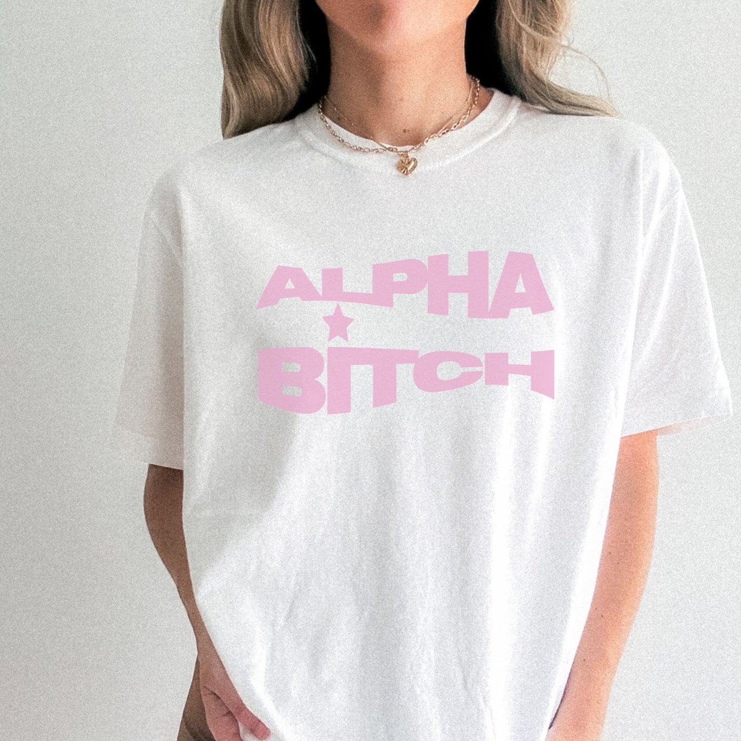 Y2K Alpha Bitch – Bio Unisex T-Shirt